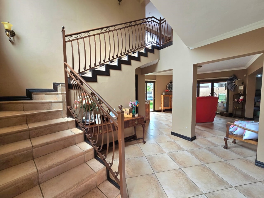 To Let 4 Bedroom Property for Rent in Melodie North West